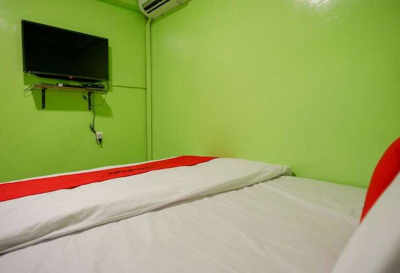 فندق Reddoorz @ Jalan Gatot Subroto Semarang