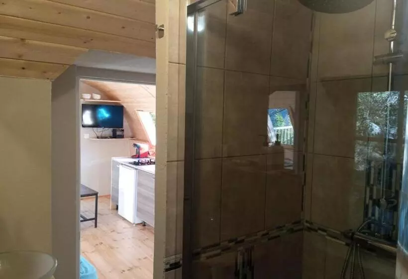 ペンション Les Insolites Du Villaret