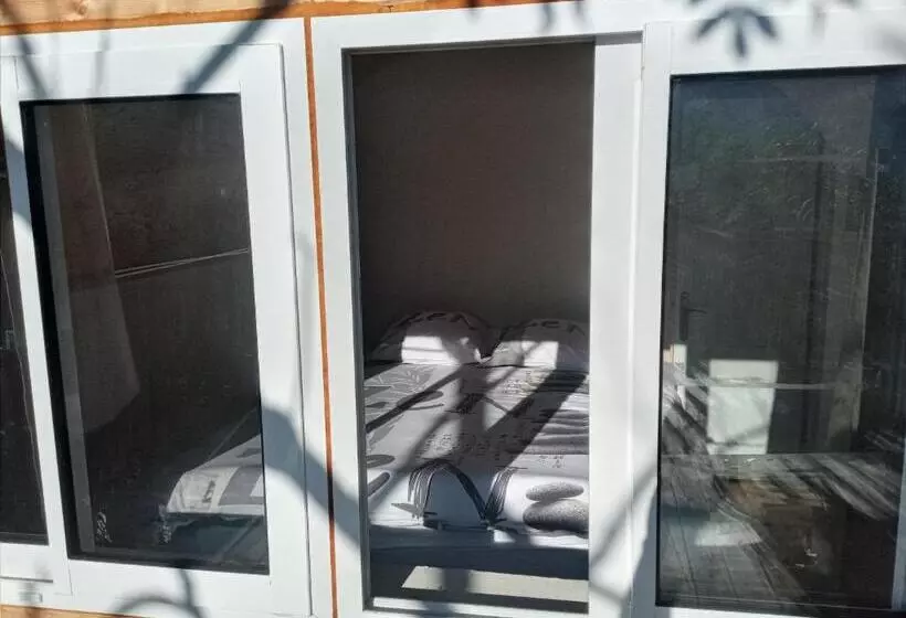 ペンション Les Insolites Du Villaret