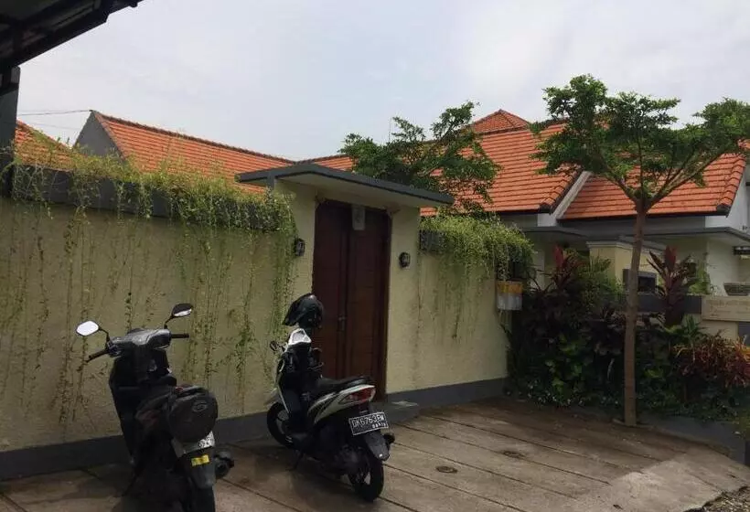 ペンション Purnama Guesthouse