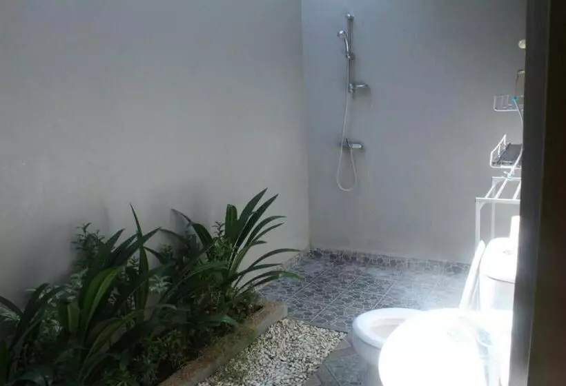 ペンション Purnama Guesthouse