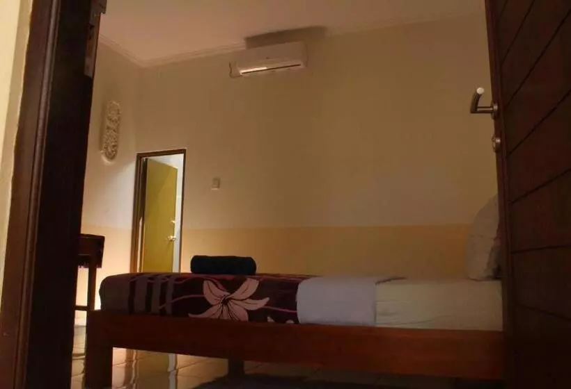 ペンション Purnama Guesthouse