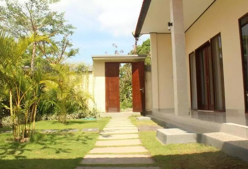 ペンション Purnama Guesthouse