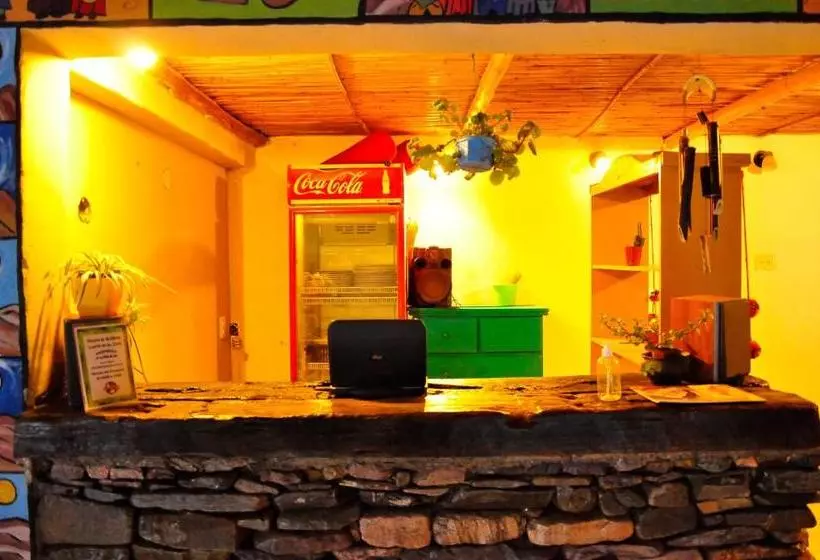 ベッドアンドブレックファースト Giramundo Hostel Purmamarca