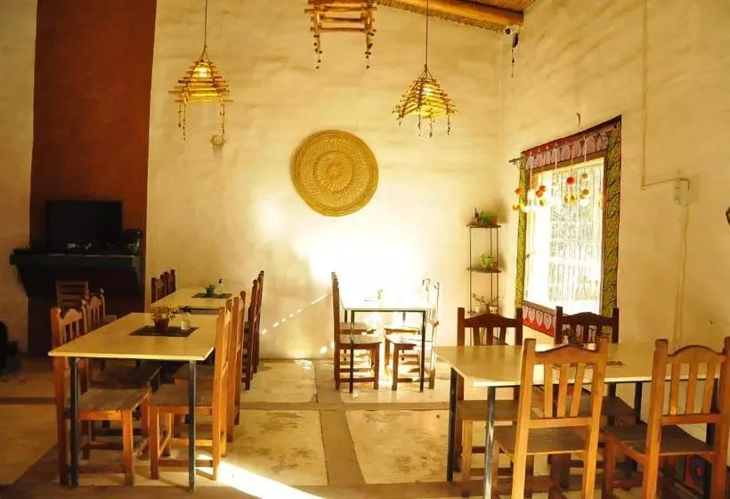 ベッドアンドブレックファースト Giramundo Hostel Purmamarca