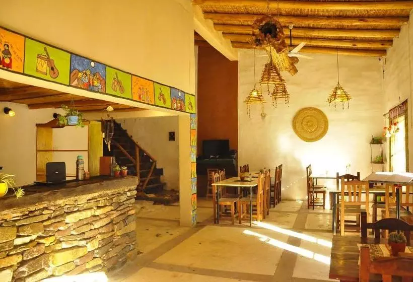 ベッドアンドブレックファースト Giramundo Hostel Purmamarca