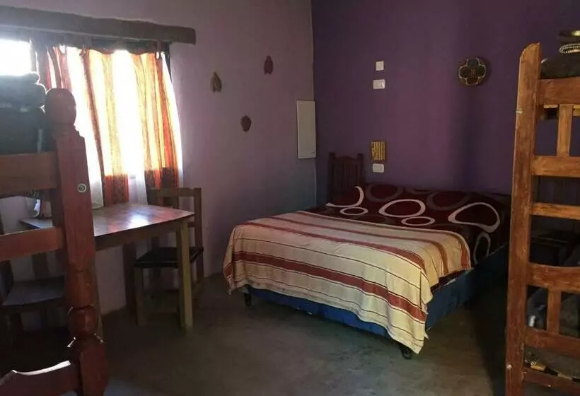 ベッドアンドブレックファースト Giramundo Hostel Purmamarca