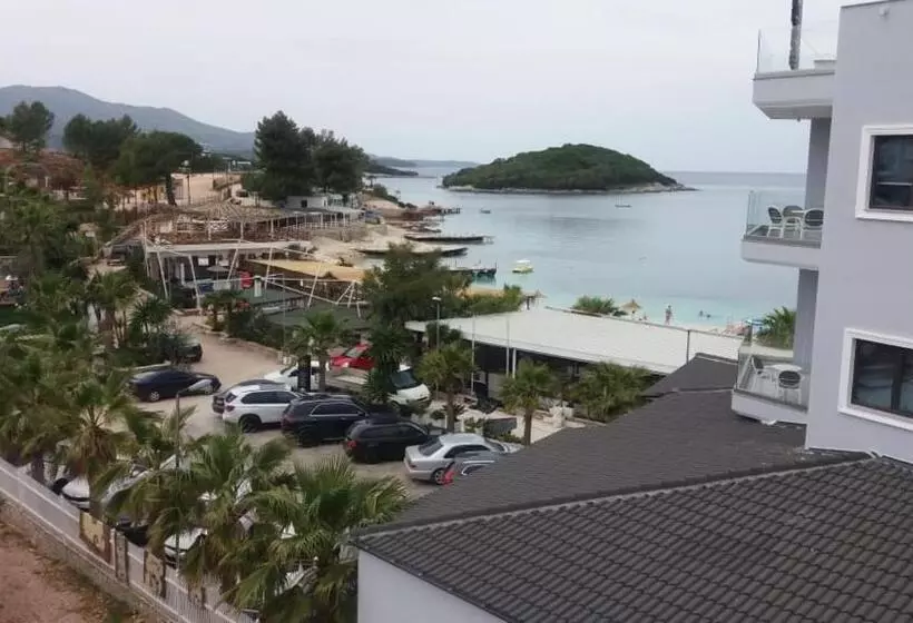 ホテル Adriatik Ksamil