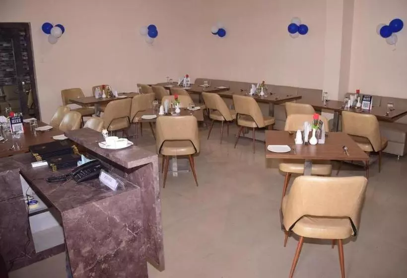 ホテル Jmd International Purnea