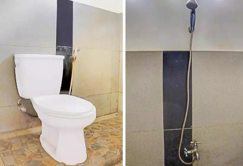 Hotelli Oyo 90483 Homestay Permata