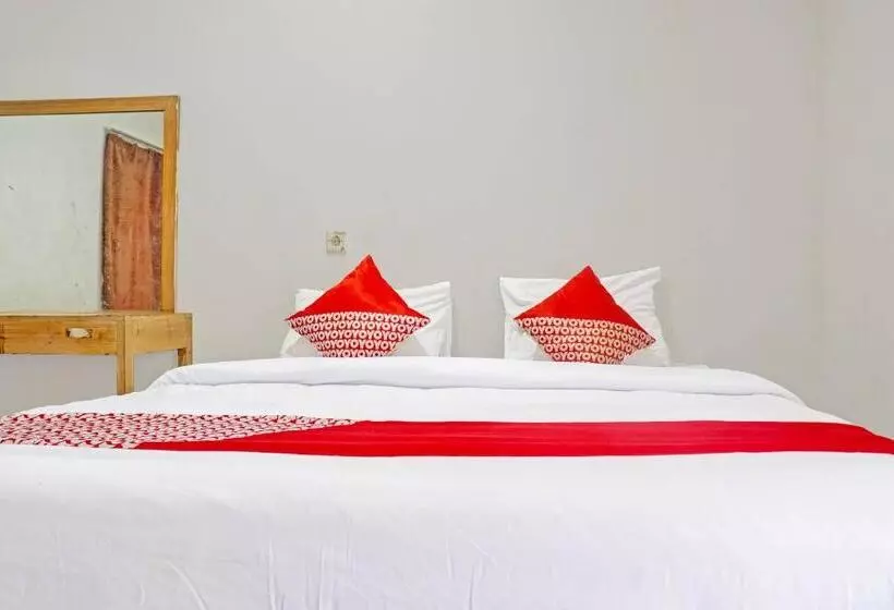 Hotelli Oyo 90483 Homestay Permata
