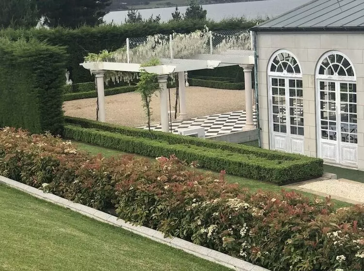 Majatalo Campbell Point House