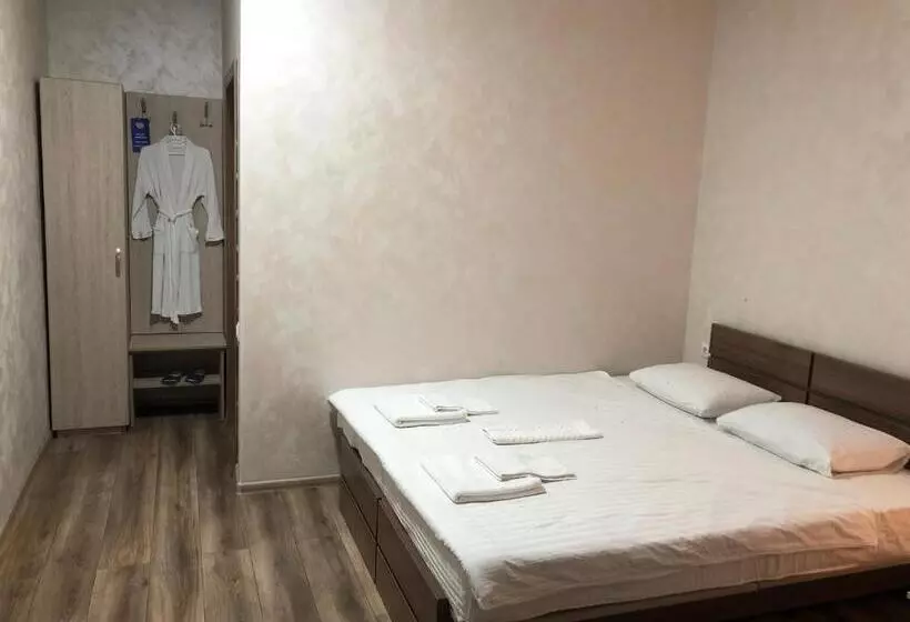 Hotelli міні готель білий квадрат