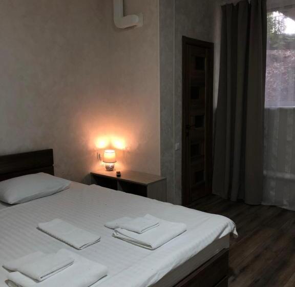 هتل міні готель білий квадрат