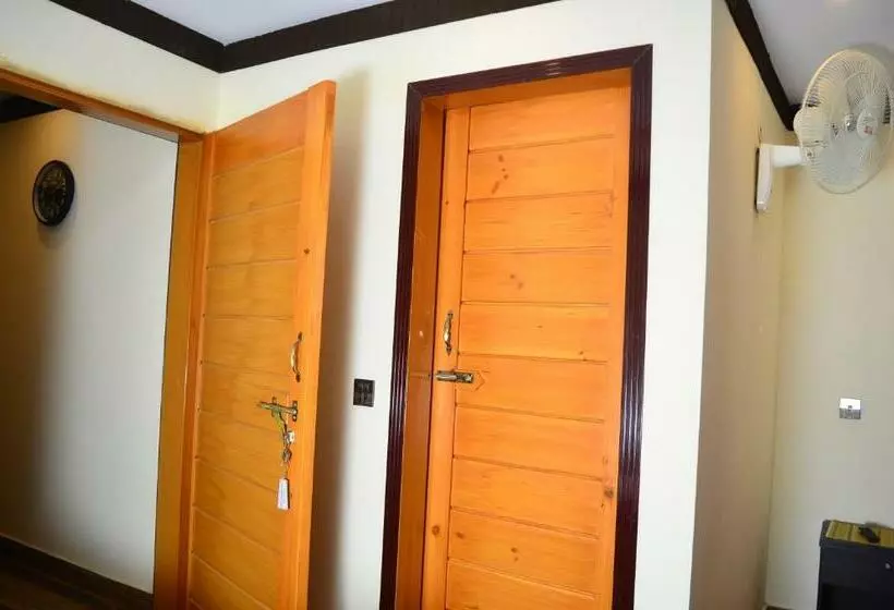 Hotel Bhurban Inn