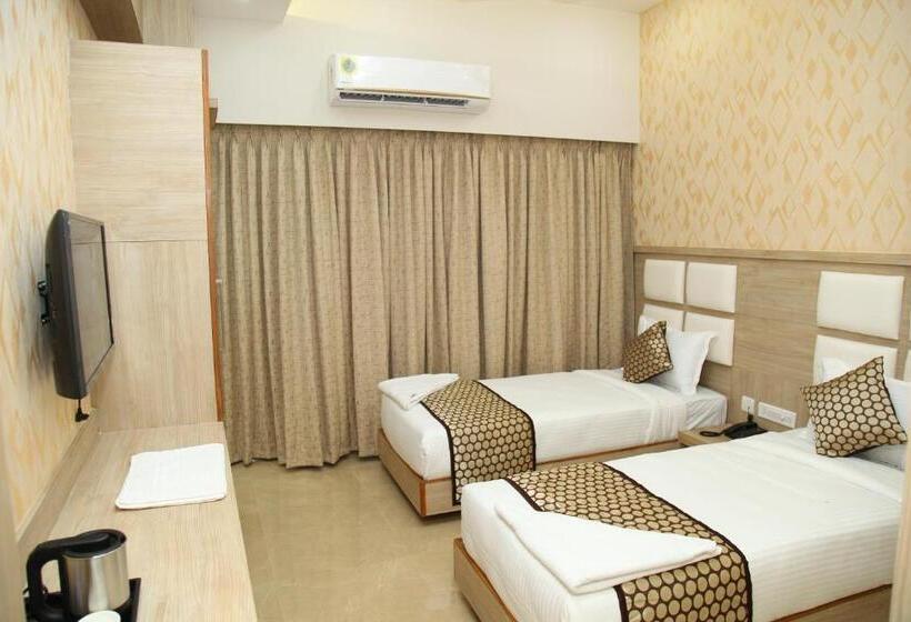 Hotel Century Courtyard