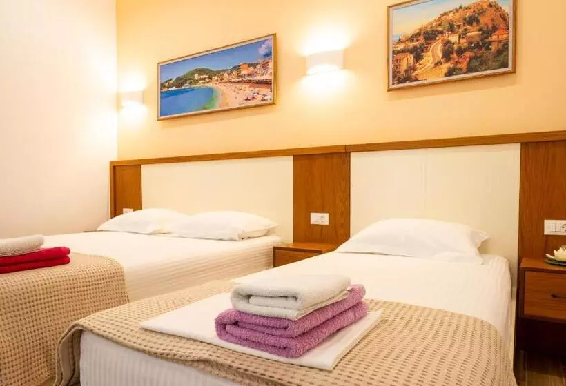 هتل Sofia's Cozy Rooms