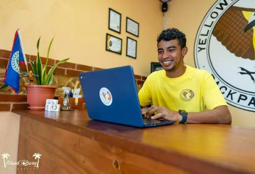 Retkeilymaja Yellow Belly Backpackers