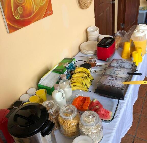 旅馆 Yellow Belly Backpackers