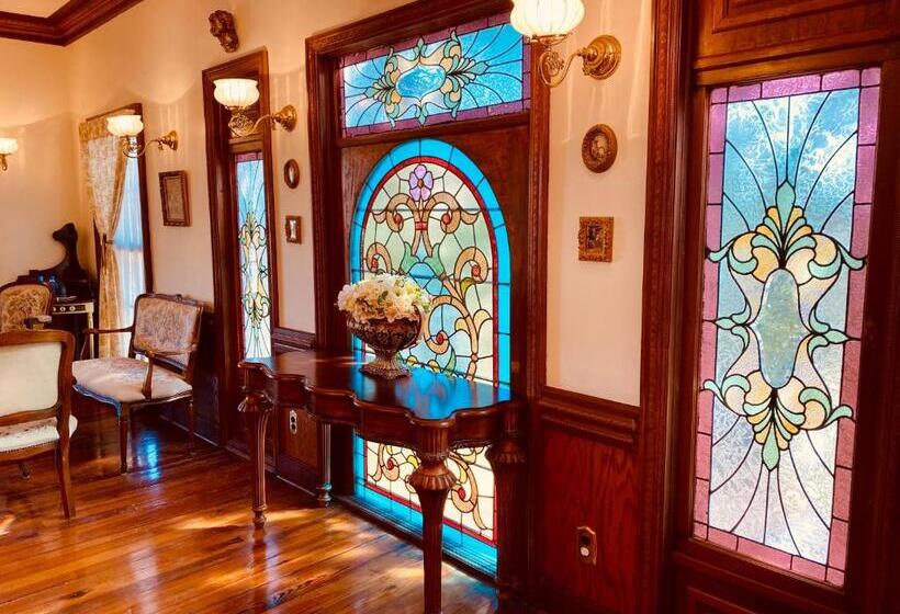 Hogan House Bed And Breakfast At Rose Hill