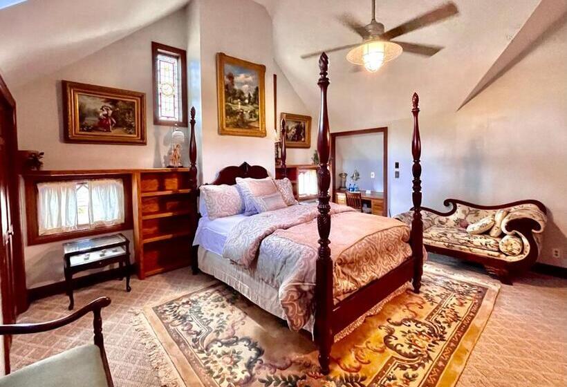 Hogan House Bed And Breakfast At Rose Hill
