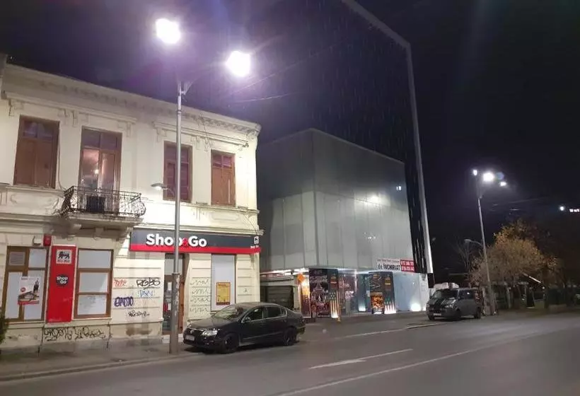 Louvre Hostel