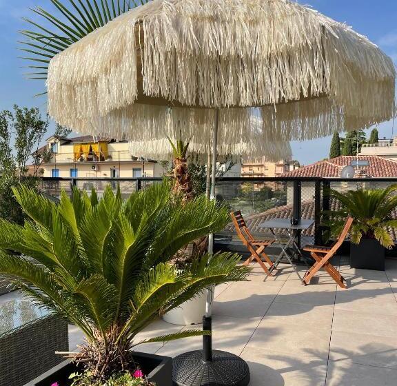 פנסיון Plaza Lago Di Garda