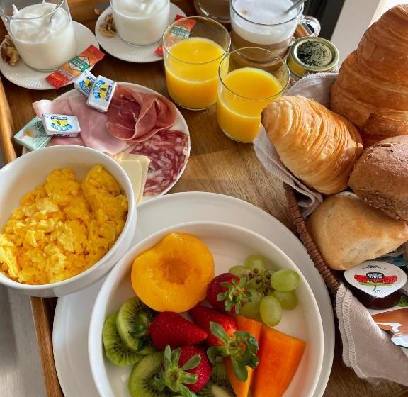 פנסיון Plaza Lago Di Garda