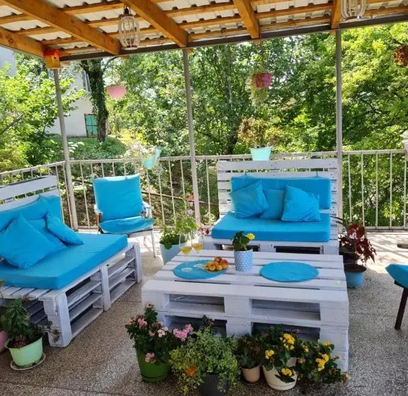 پانسیون Tskaltubo Terrace