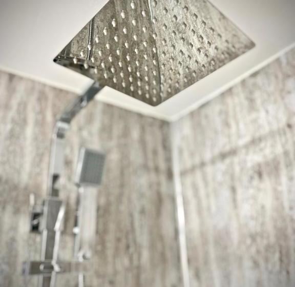 旅馆 The Gun At Ridsdale