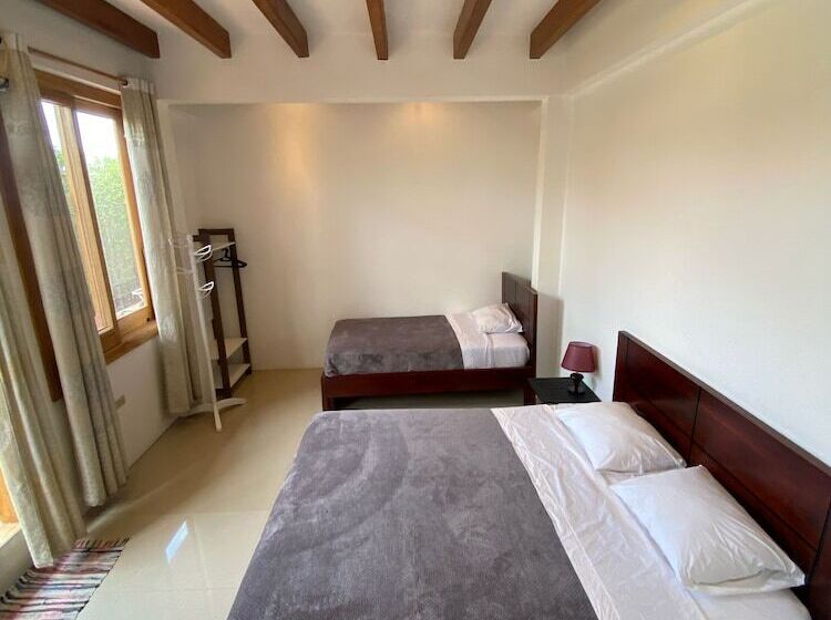 مبيت وإفطار Black Pearl