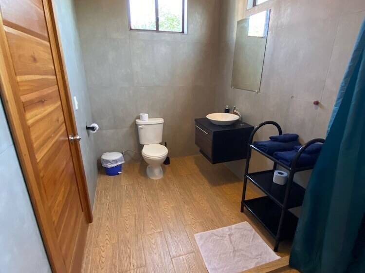 مبيت وإفطار Black Pearl