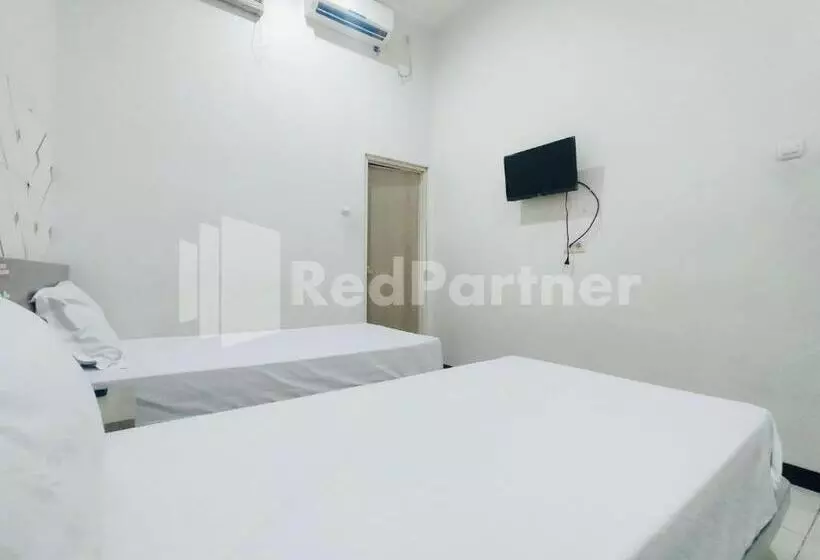 ホテル Almeira Homestay Syariah Near Makam Sunan Ampel Mitra Reddoorz