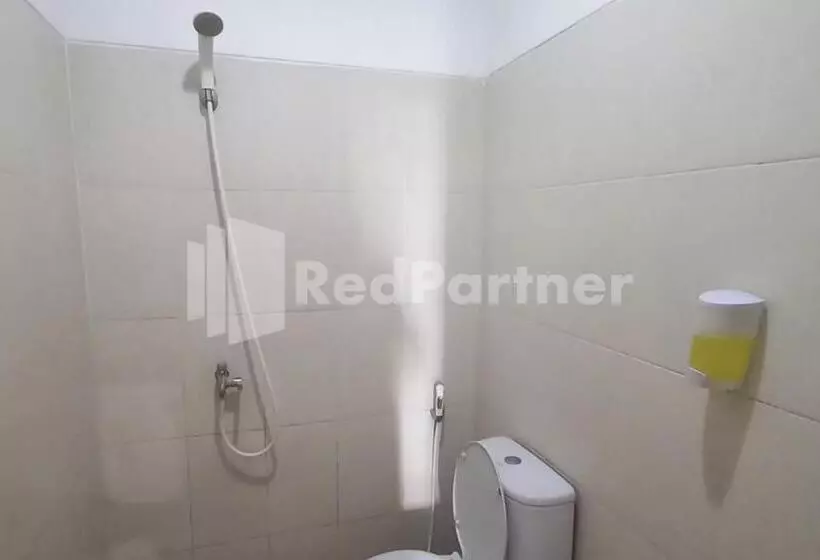 ホテル Almeira Homestay Syariah Near Makam Sunan Ampel Mitra Reddoorz