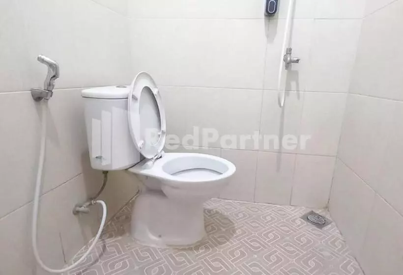 ホテル Almeira Homestay Syariah Near Makam Sunan Ampel Mitra Reddoorz