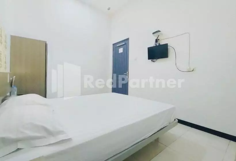 ホテル Almeira Homestay Syariah Near Makam Sunan Ampel Mitra Reddoorz