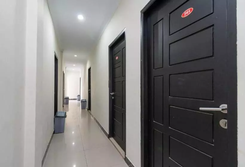 Hotelli Reddoorz Near Rsia Andini Pekanbaru