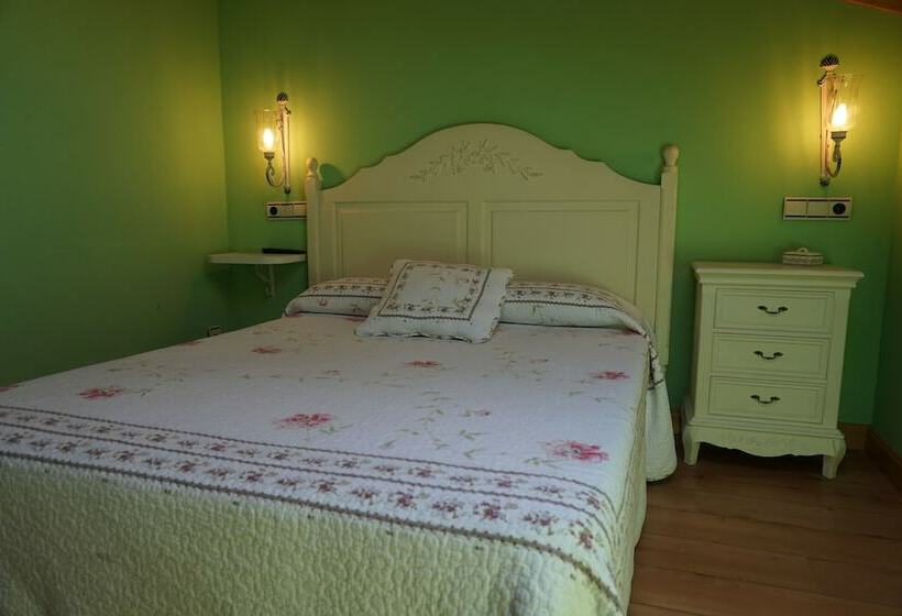 בית מלון כפרי Arganzón Plaza