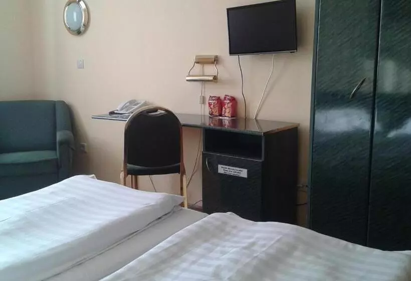 هتل Bara Budapest