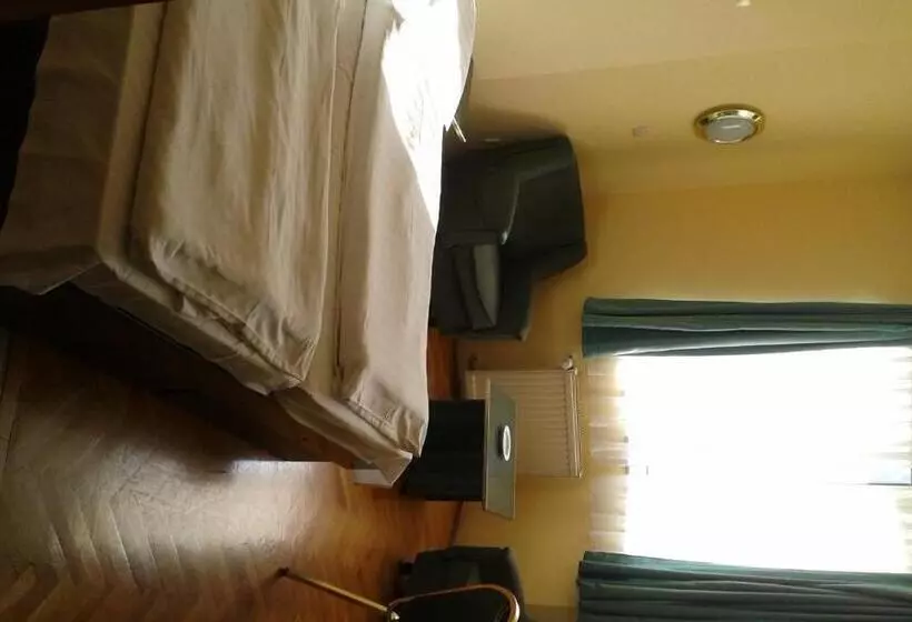 هتل Bara Budapest