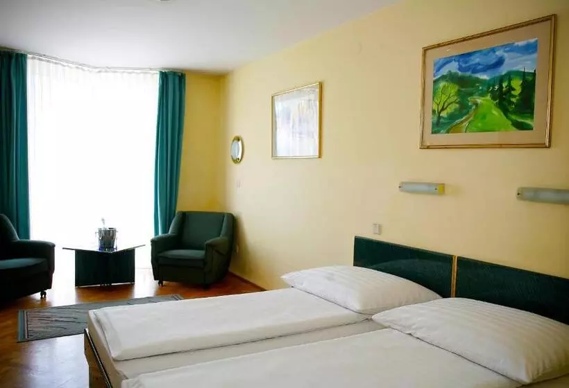 هتل Bara Budapest