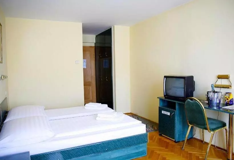 هتل Bara Budapest