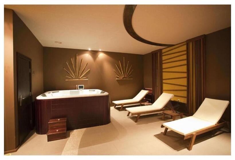 Отель Bendita Mare Apartment