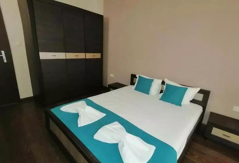 Отель Bendita Mare Apartment