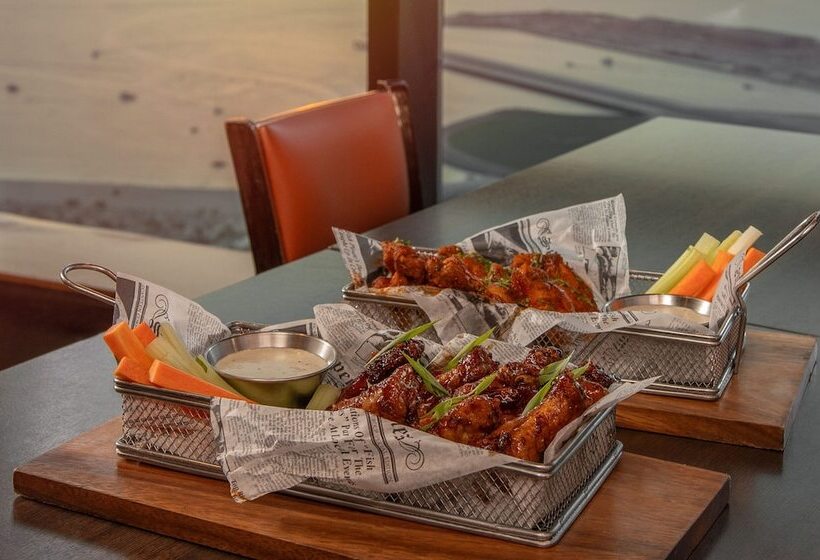 Dubai Marriott Harbour Hotel And Suites