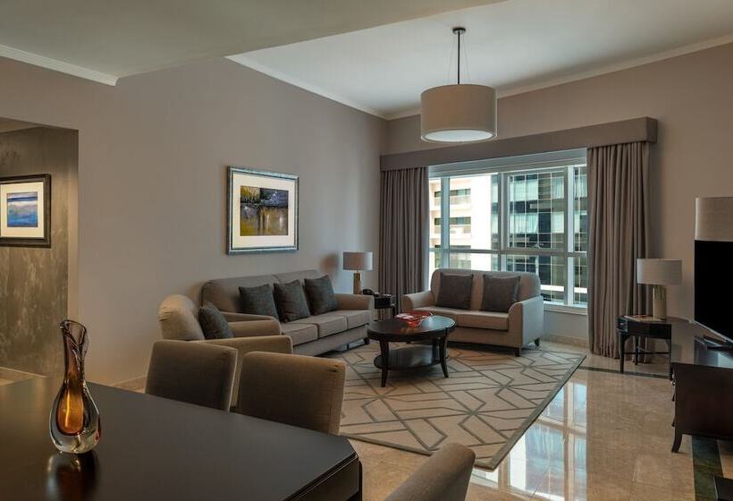 Dubai Marriott Harbour Hotel And Suites