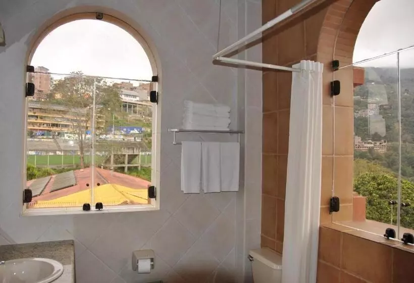 هتل Gloria Coroico