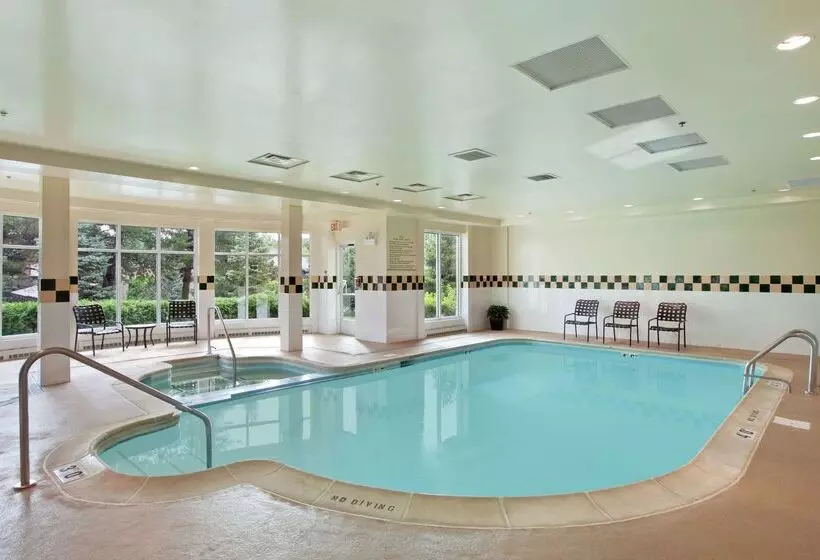 ホテル Hilton Garden Inn Chicago / Oak Brook