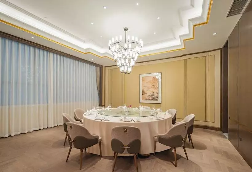 Hotel Holiday Inn Zhengzhou Zhongzhou, An Ihg