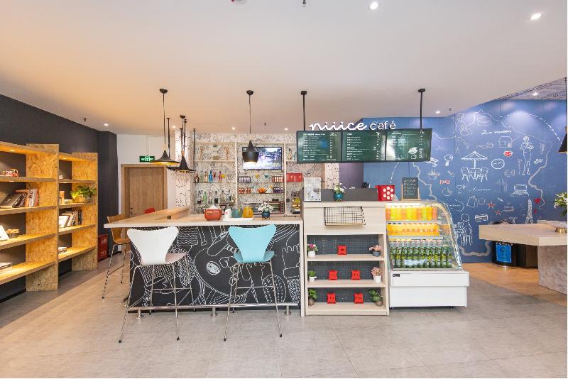 Otel Ibis Shanghai Lianyang